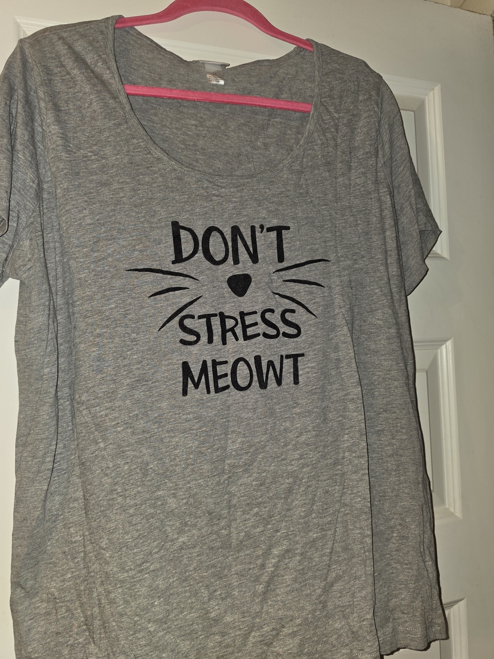 Don't Stress Meowt Graphic Tee - Gray